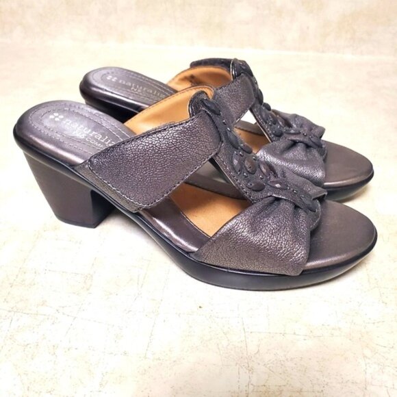 Comfort Metallic and Beaded Mid Block Heel Mule "Breslin" - Picture 14 of 14